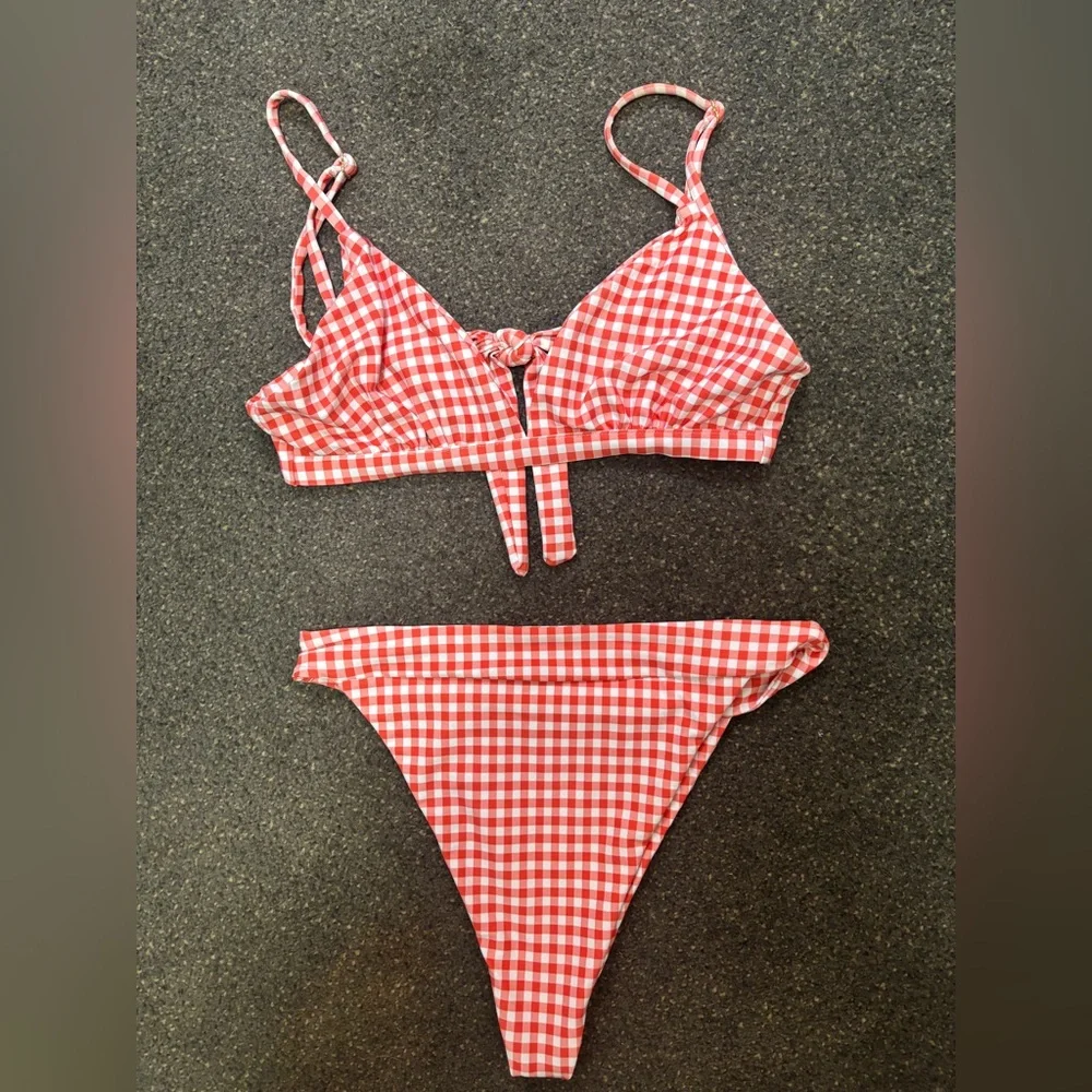 Skatie two piece swimsuit bikini- Sarasota - Picture 1 of 4